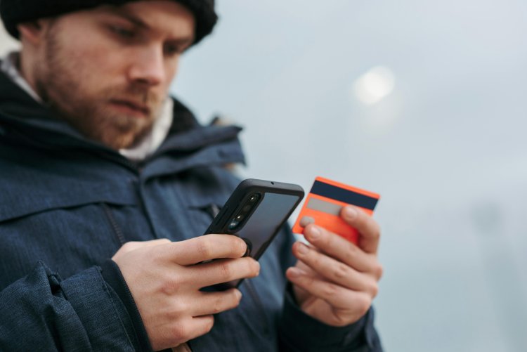 Navigating the World of Mobile Wallets: A Comparison and Best Practices